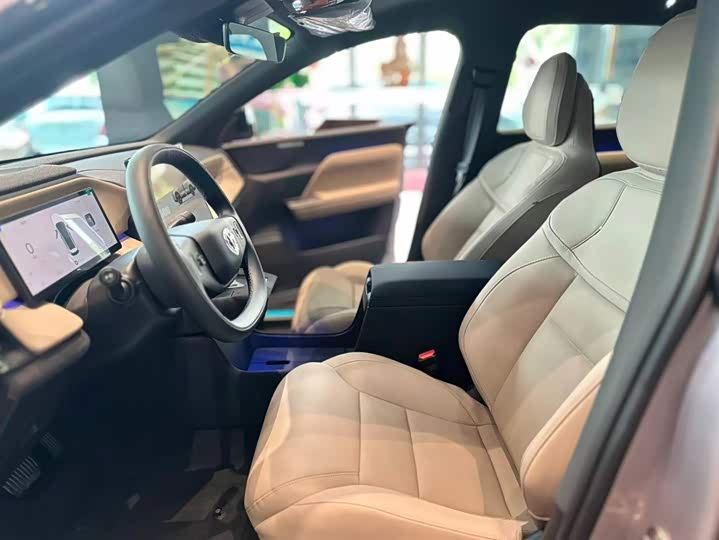 Volvo XC70 Hybrid, 2025 — фото 4 из 9