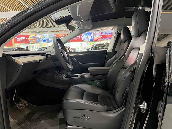 Tesla Model Y, 2023 — фото 7 из 9