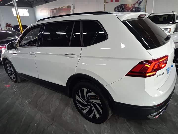 Volkswagen Tiguan L Pro, 2022 — фото 5 из 12