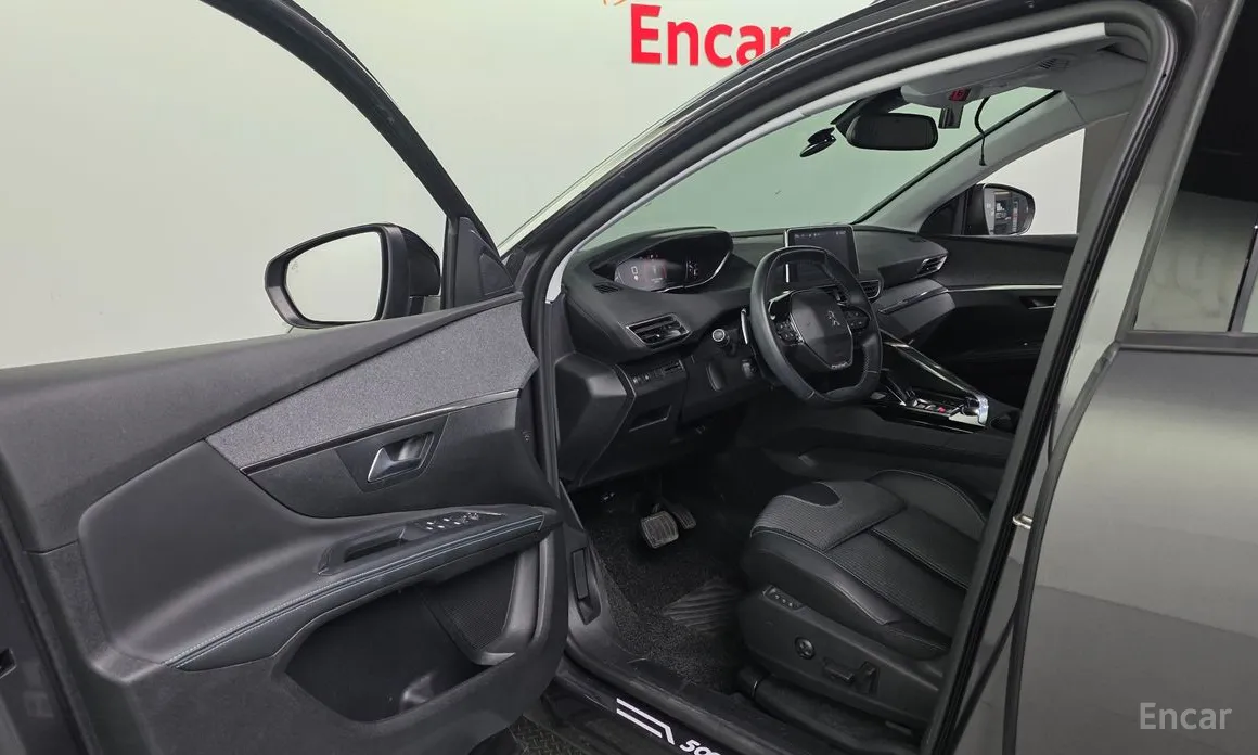 Peugeot 5008, 2022 — фото 10 из 12