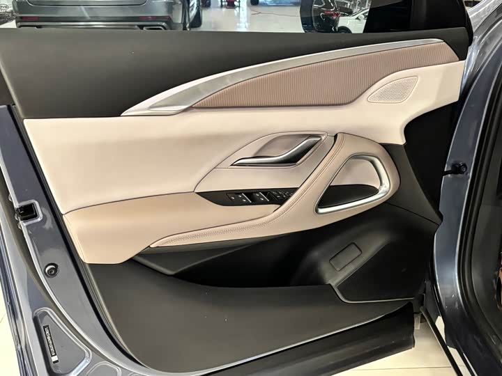 BYD Song Pro Hybrid, 2023 — фото 6 из 9