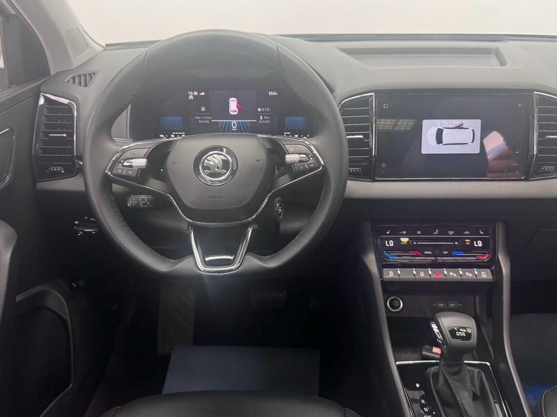 Skoda Karoq, 2022 — фото 10 из 12