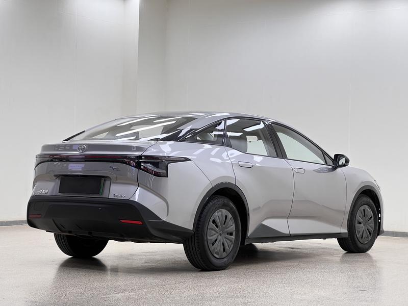 Toyota bZ3, 2024 — фото 7 из 12