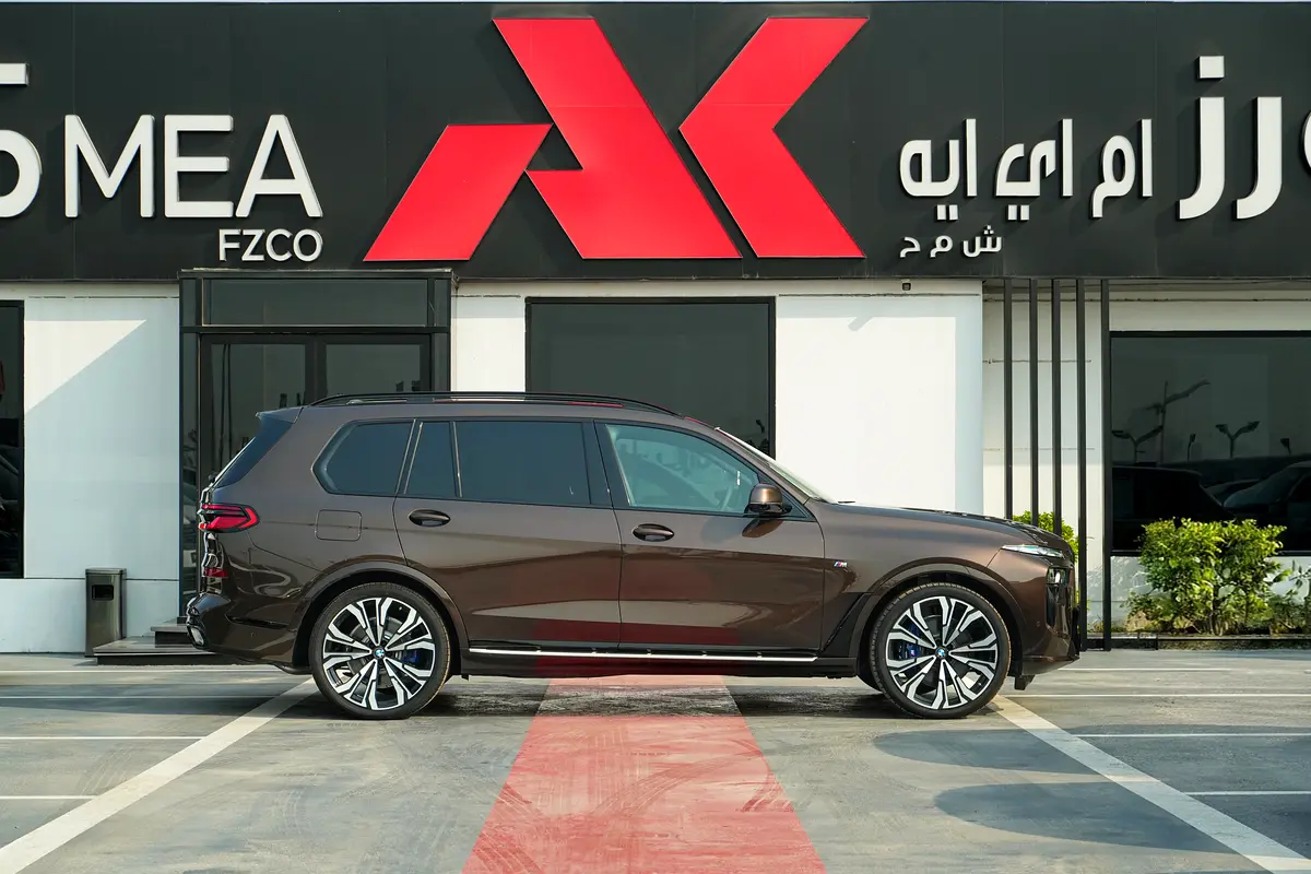 BMW X7, 2026 — фото 7 из 10