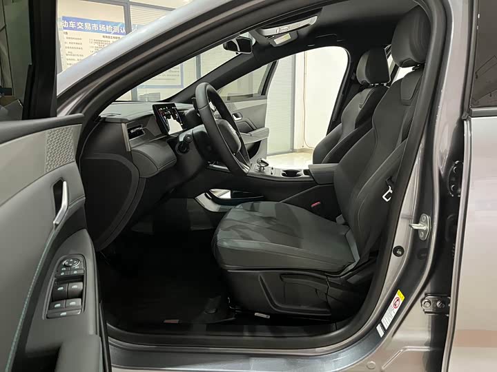 BYD Qin Plus, 2025 — фото 8 из 9