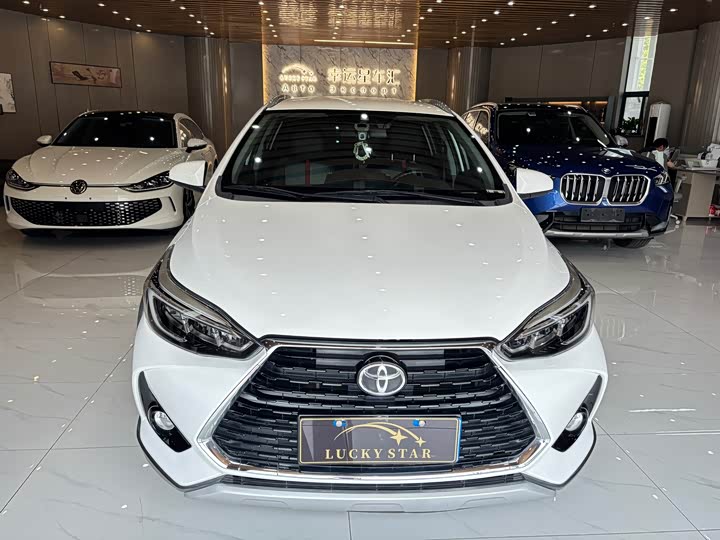 Toyota Yaris L Hatchback, 2022 — фото 8 из 9