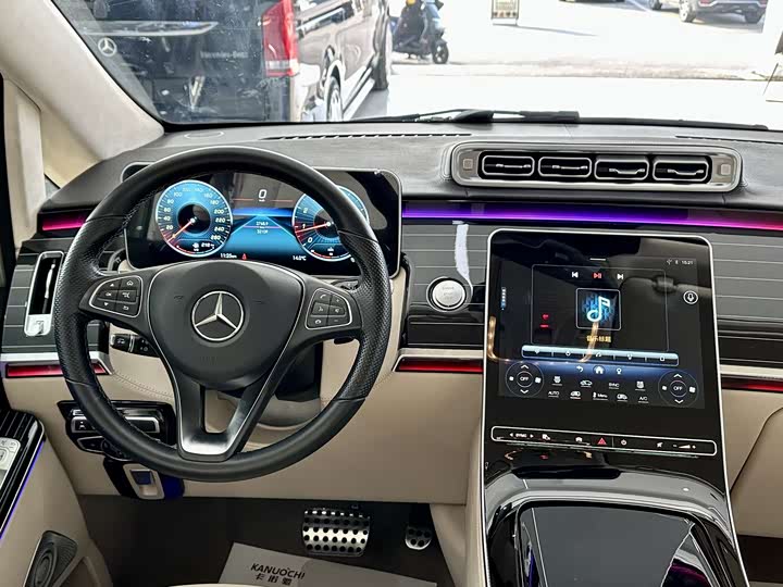 Mercedes-Benz V-Class, 2021 — фото 7 из 9
