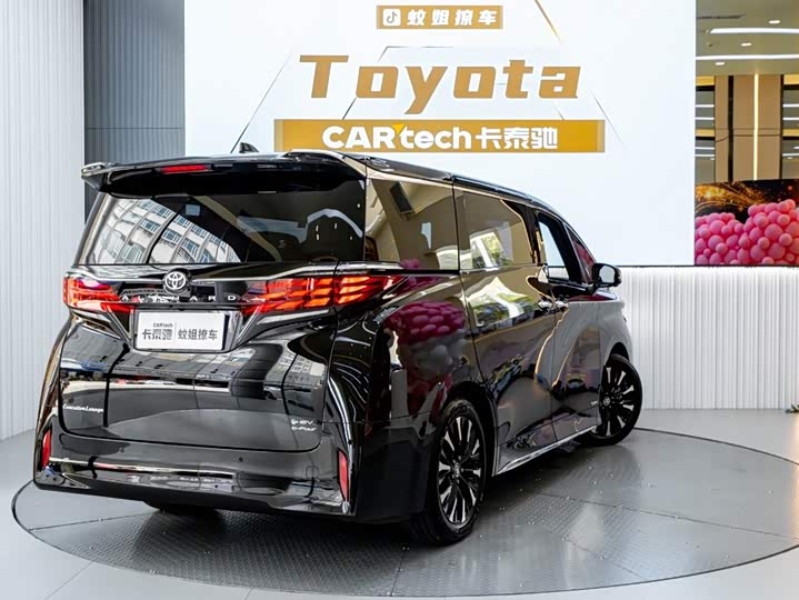 Toyota Alphard, 2025 — фото 7 из 9