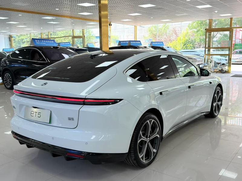 Nio ET5, 2025 — фото 6 из 10