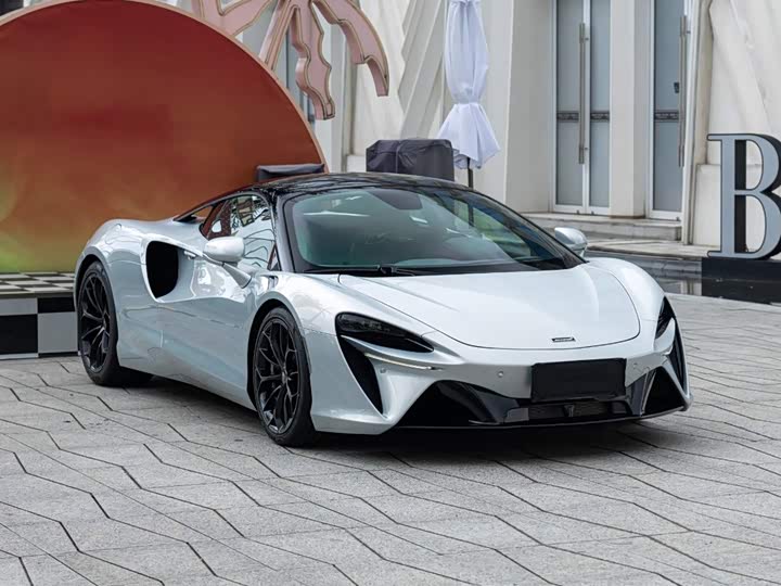 McLaren Artura, 2024 — фото 3 из 9
