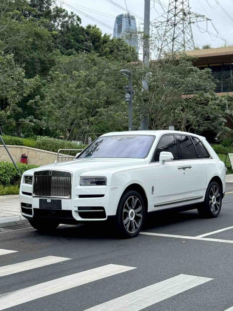 Rolls-Royce Cullinan, 2023 — купить в Чебоксарах под ключ