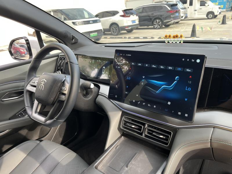 BYD Song L DM-i Hybrid, 2025 — фото 8 из 12