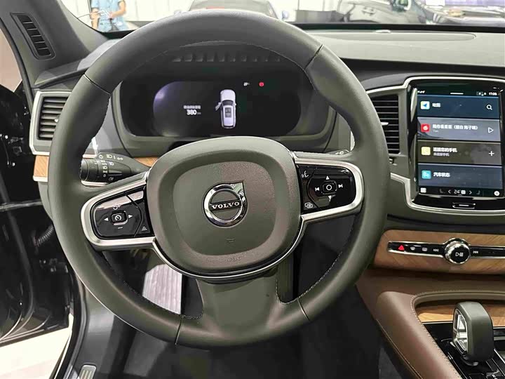 Volvo XC90, 2024 — фото 8 из 9