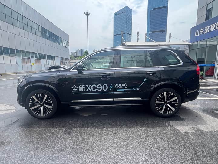 Volvo XC90 Hybrid, 2025 — фото 6 из 9