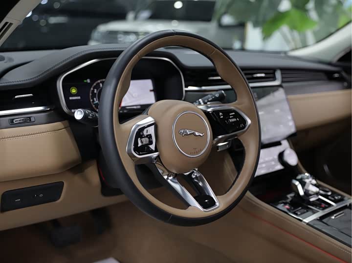 Jaguar XF L, 2024 — фото 9 из 9