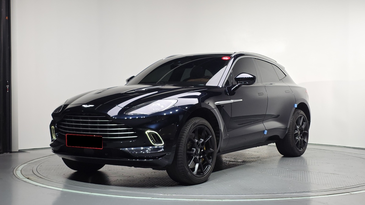 Aston Martin DBX, 2023 — купить в Иванове под ключ