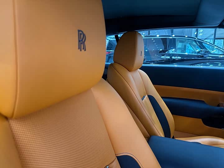 Rolls-Royce Dawn, 2022 — фото 9 из 9