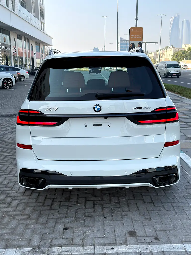 BMW X7, 2026 — фото 8 из 10