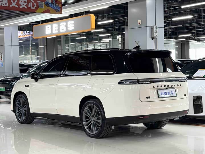 Leapmotor C16, 2024 — фото 3 из 9