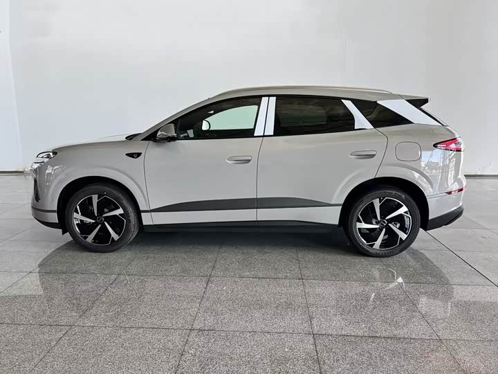 BYD Sea Lion 06 Hybrid/EV, 2026 — фото 2 из 9