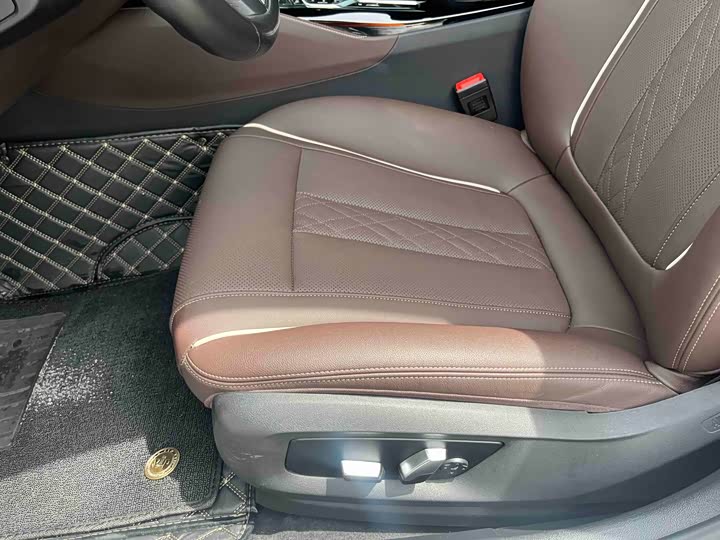 BMW 5 Series Hybrid, 2021 — фото 9 из 9