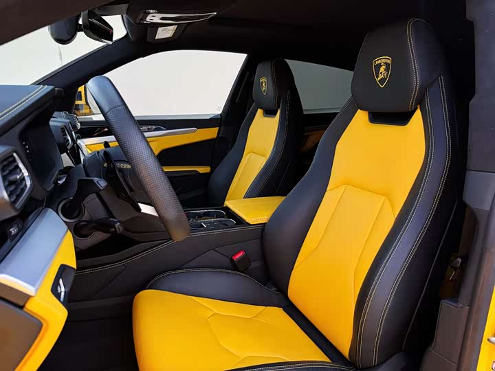 Lamborghini Urus, 2023 — фото 4 из 9