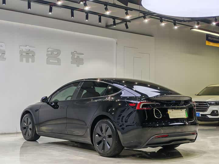 Tesla Model 3, 2025 — фото 7 из 9