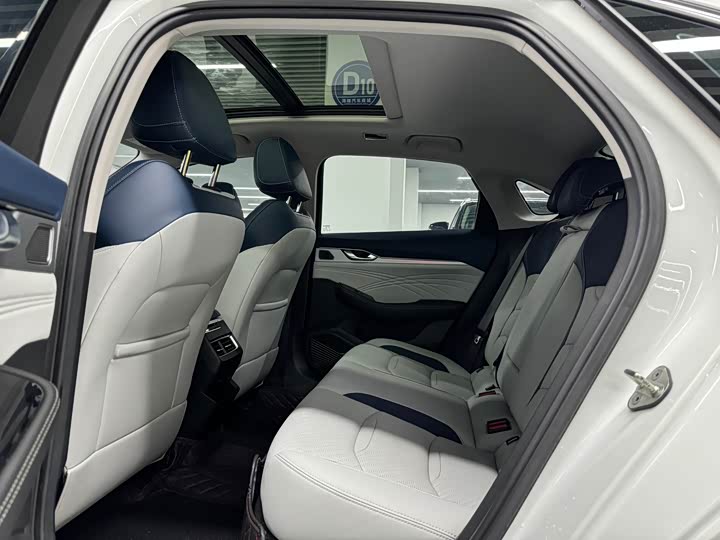 Geely Preface, 2023 — фото 9 из 9