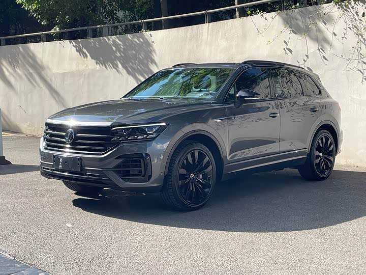 Volkswagen Touareg, 2022 — купить в Брянске под ключ