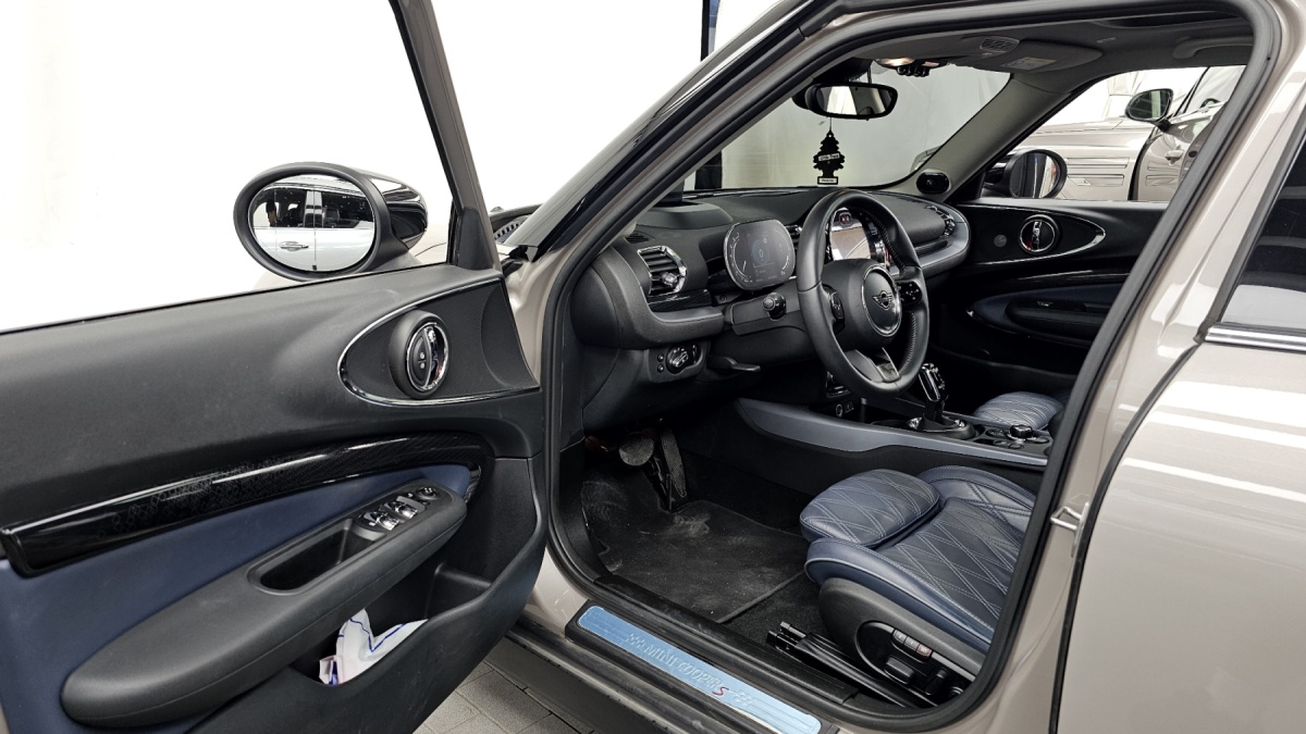 Mini Clubman, 2022 — фото 10 из 12