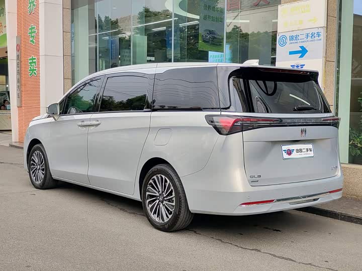 Buick GL8 Hybrid, 2025 — фото 4 из 9