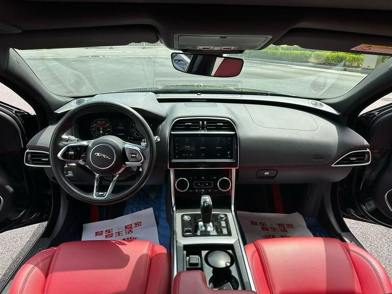 Jaguar XE L, 2022 — фото 5 из 8