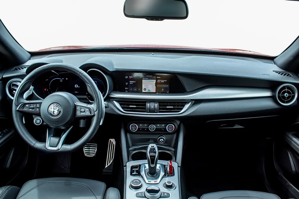 Alfa Romeo Stelvio, 2024 — фото 9 из 10