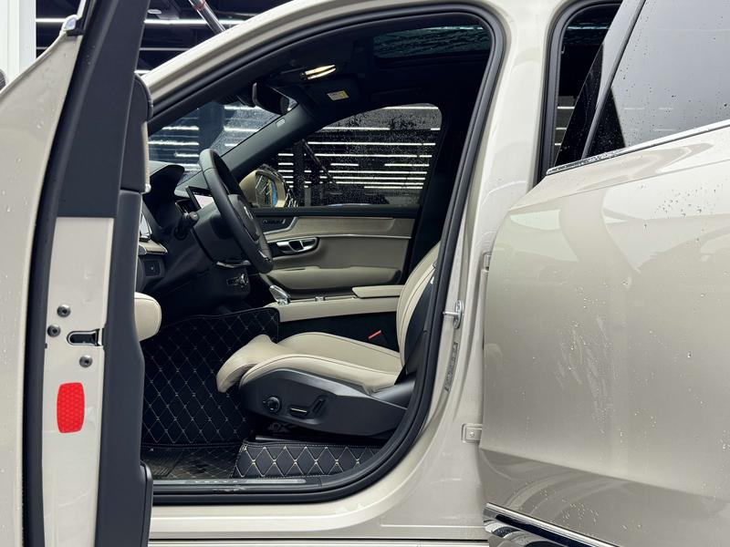 Volvo XC90, 2025 — фото 9 из 12