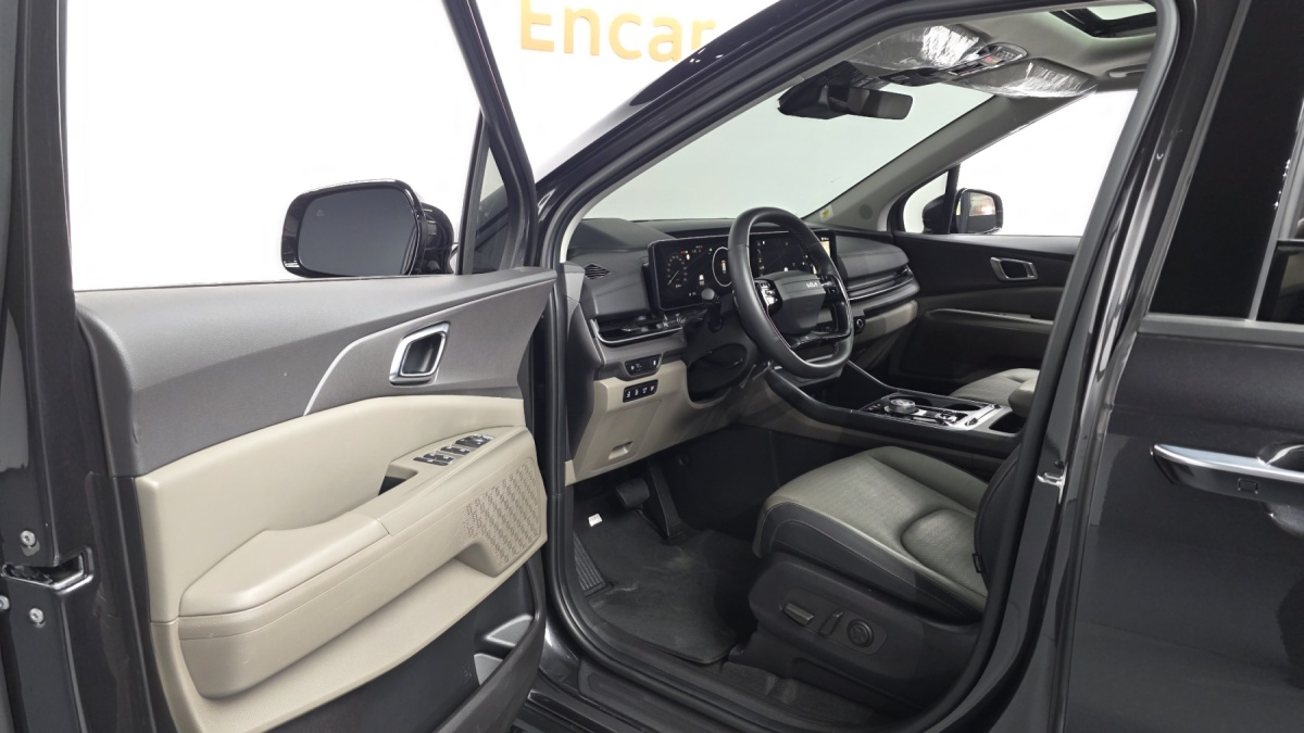 Kia Carnival, 2024 — фото 9 из 12