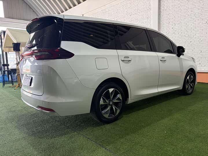 GAC Trumpchi M6, 2022 — фото 6 из 9