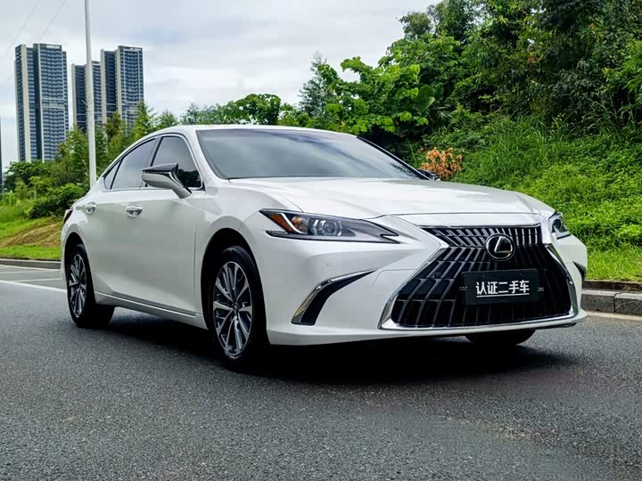 Lexus ES, 2023 — фото 3 из 9