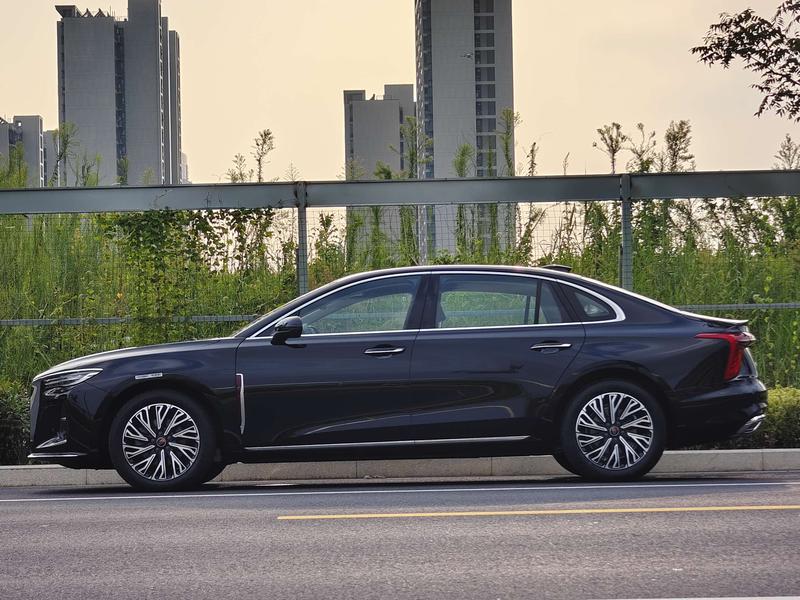 Hongqi H5, 2025 — фото 3 из 9