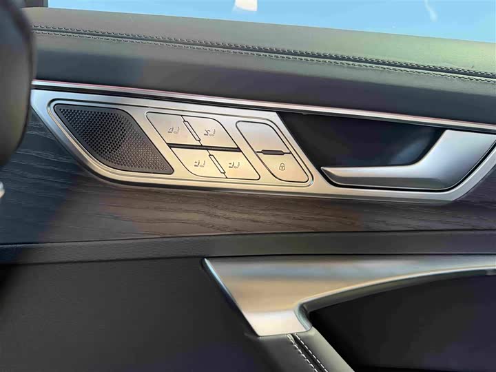 Audi A6L, 2024 — фото 5 из 5