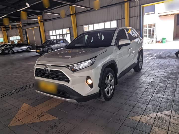 Toyota RAV4, 2022 — купить в Казани под ключ