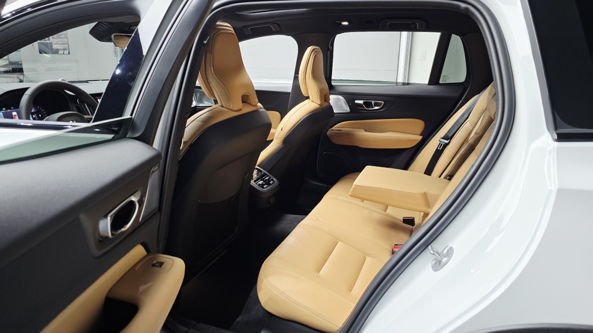 Volvo V60, 2025 — фото 10 из 12