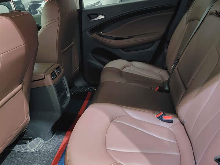 Buick Envision Plus, 2021 — фото 8 из 9