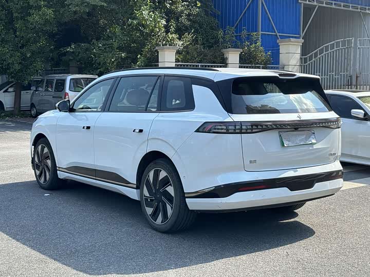 Dongfeng Yipai eπ 008, 2024 — фото 9 из 9