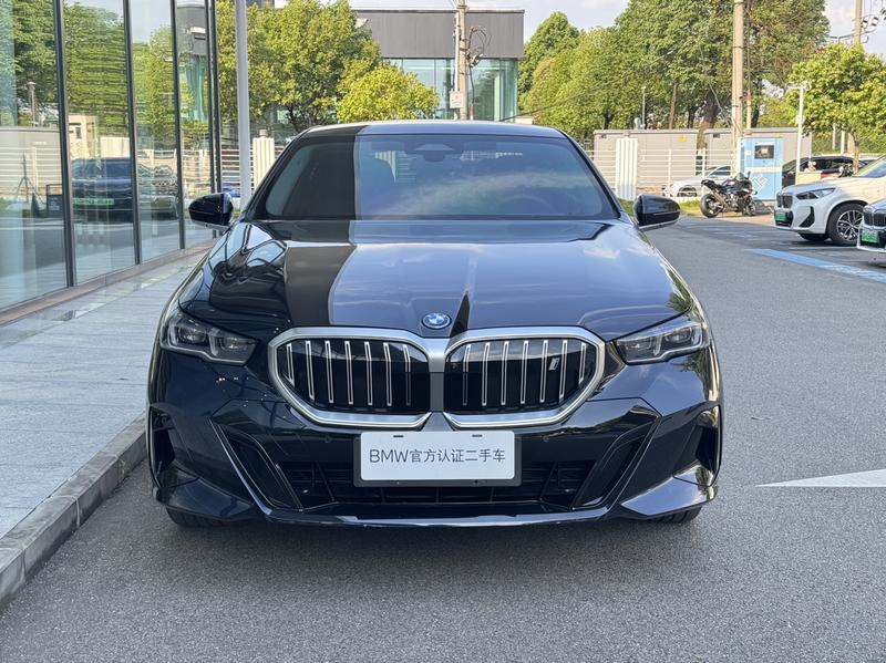 BMW i5, 2025 — фото 2 из 12