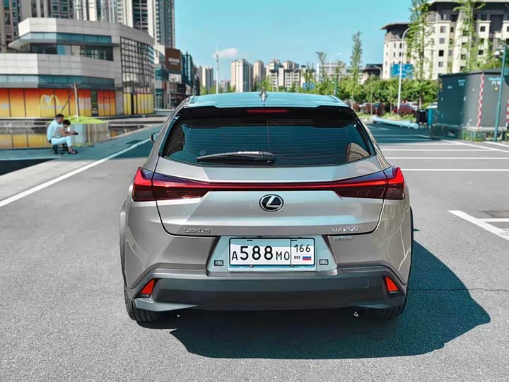 Lexus UX, 2021 — фото 8 из 9