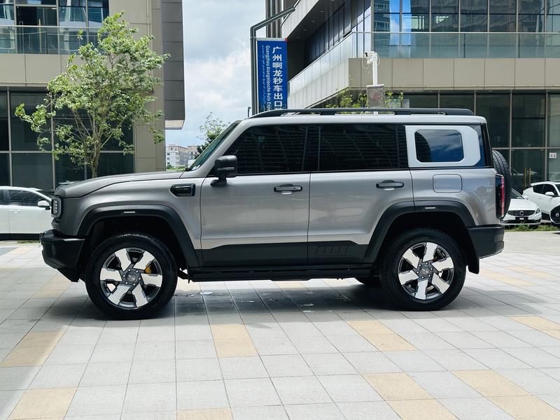 BAIC Beijing BJ40 Hybrid, 2025 — фото 4 из 12