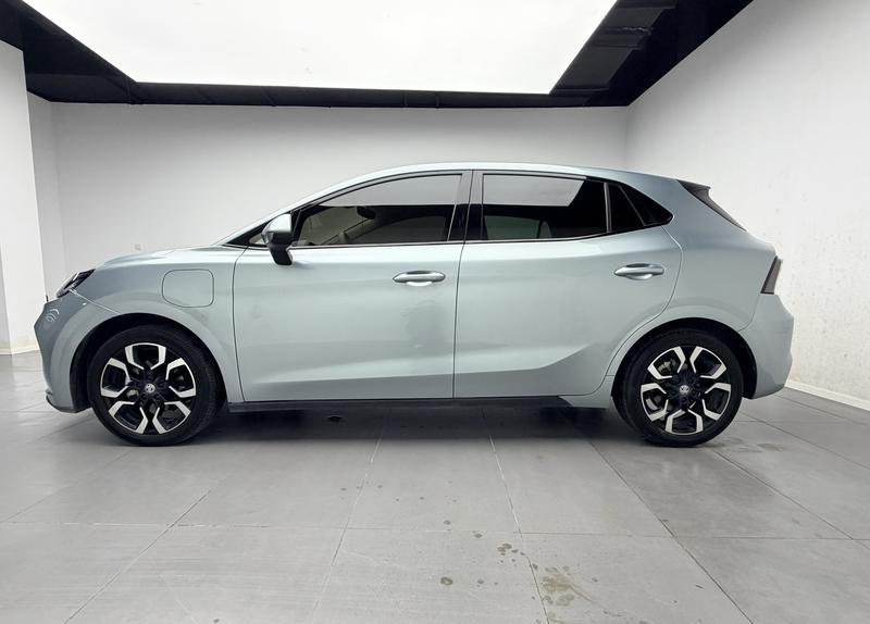 MG Motor 4 EV, 2025 — фото 4 из 12