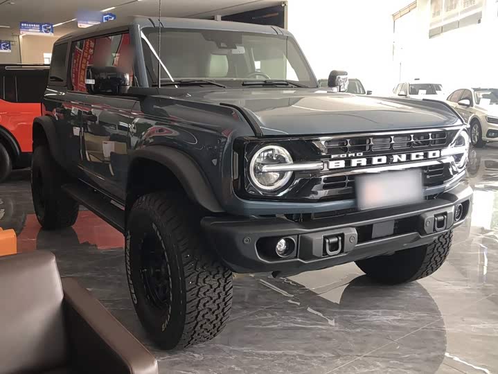 Ford Bronco, 2024 — фото 4 из 9