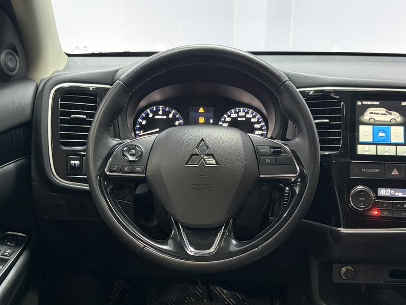 Mitsubishi Outlander, 2022 — фото 9 из 12