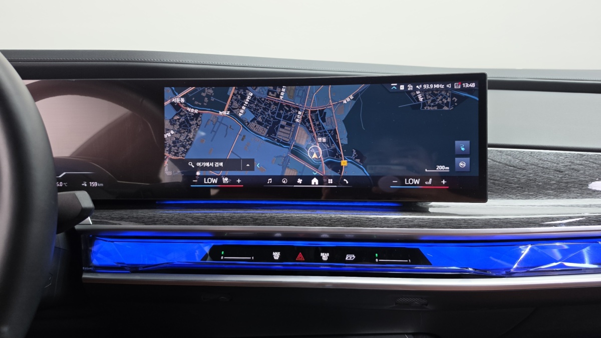 BMW i7, 2023 — фото 11 из 12